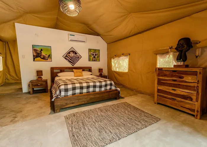 Hostel-Island Paradise, Saboga Lodge And Villa Noelia (Adults Only)