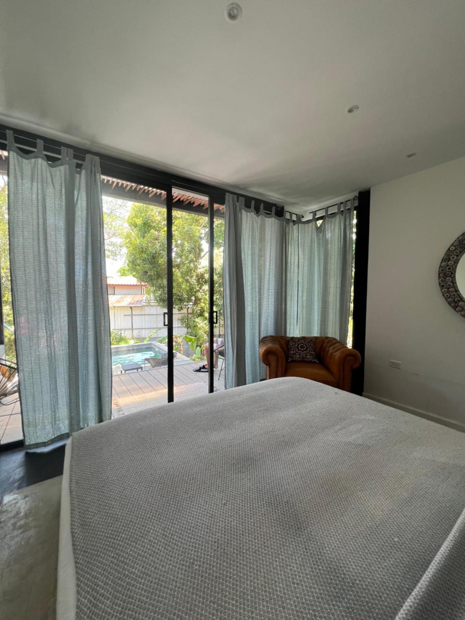 Hostel-island Paradise, Saboga And Noelia (adults Only)
